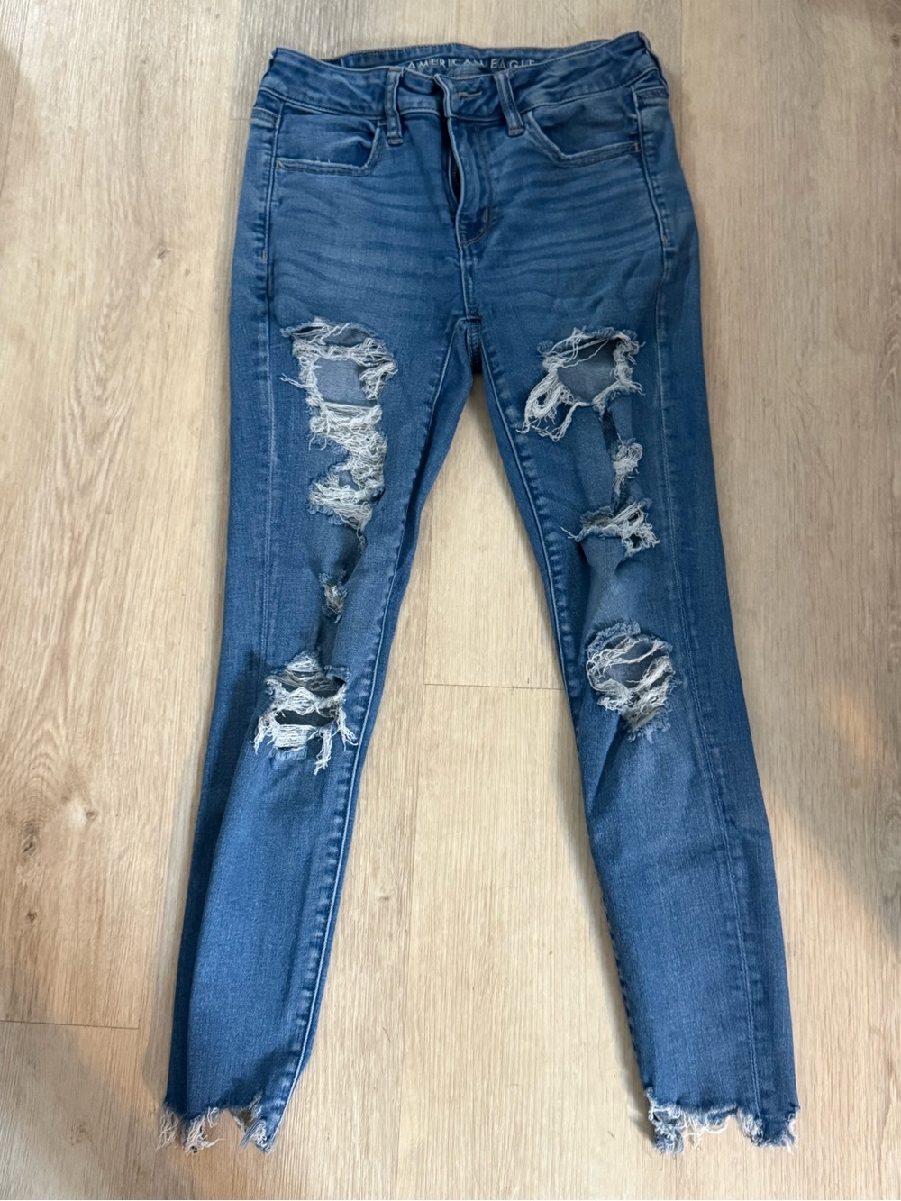 American Eagle Women’s Size 4 Short Next Level Stretch Distressed Ripped Jeans